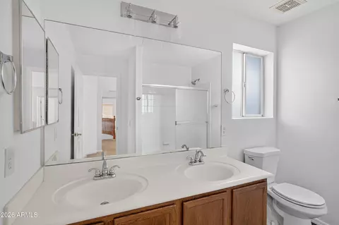 Bath - 716 S Cardinal St, Gilbert, AZ 85296 photo 4 of 5