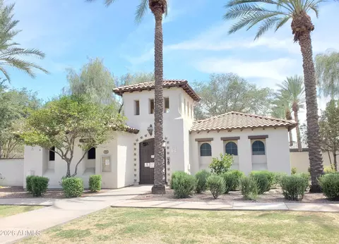 Exterior - 3944 E Leslie Dr E, Gilbert, AZ 85296 photo 7 of 13