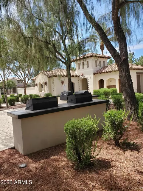 Exterior - 3944 E Leslie Dr E, Gilbert, AZ 85296 photo 8 of 13