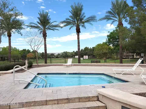 Exterior - 3944 E Leslie Dr E, Gilbert, AZ 85296 photo 12 of 13