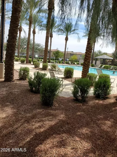 Exterior - 3944 E Leslie Dr E, Gilbert, AZ 85296 photo 9 of 13