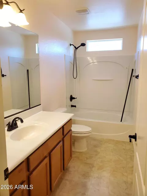 Bath - 3944 E Leslie Dr E, Gilbert, AZ 85296 photo 6 of 6