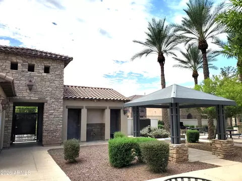 Exterior - 3944 E Leslie Dr E, Gilbert, AZ 85296 photo 10 of 13