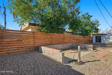 Exterior - 2047 E Virginia Ave, Phoenix, AZ 85006 photo 8 of 8