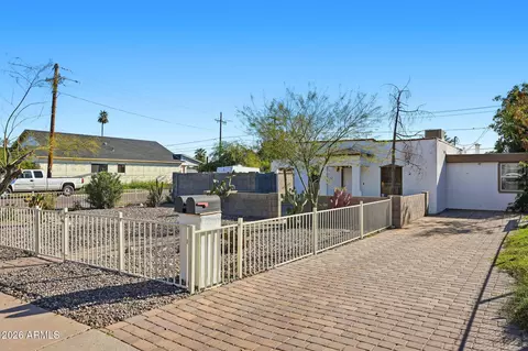 Exterior - 2047 E Virginia Ave, Phoenix, AZ 85006 photo 1 of 8