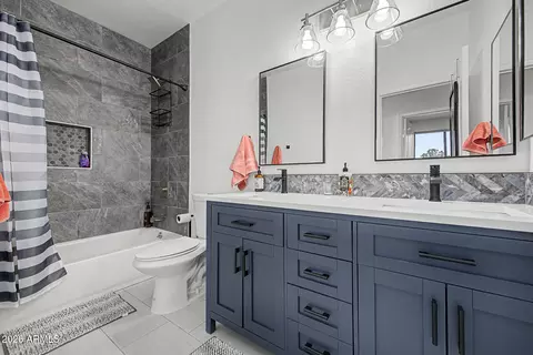 Bath - 9557 E Meseto Ave, Mesa, AZ 85209 photo 4 of 4