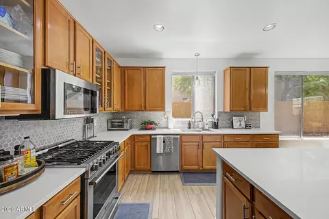 Kitchen - 9557 E Meseto Ave, Mesa, AZ 85209 photo 3 of 5