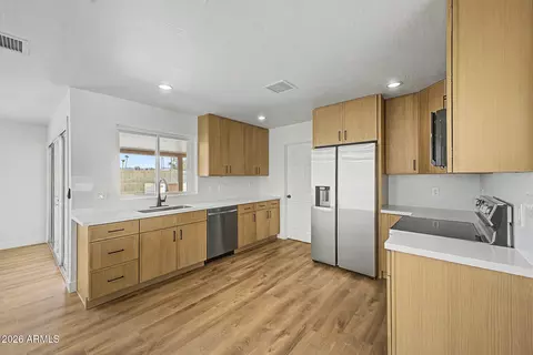 Kitchen - 3508 E Larkspur Dr, Phoenix, AZ 85032 photo 1 of 2