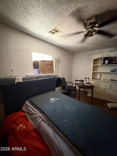 Bedroom - 1709 Encinas Ln, Phoenix, AZ 85040 photo 2 of 4