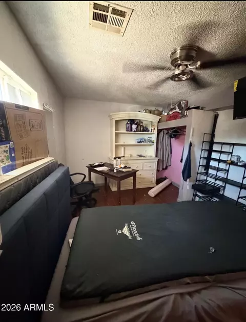 Bedroom - 1709 Encinas Ln, Phoenix, AZ 85040 photo 3 of 4