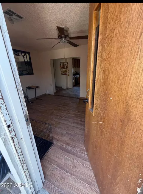 Entry Way - 1709 Encinas Ln, Phoenix, AZ 85040 photo 2 of 5