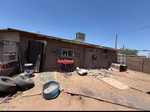 Exterior - 1709 Encinas Ln, Phoenix, AZ 85040 photo 4 of 6