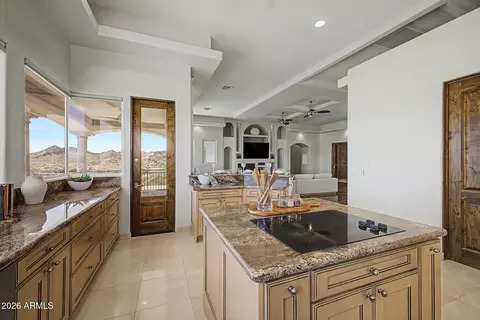 Kitchen - 1823 E Windrose Dr, Phoenix, AZ 85022 photo 8 of 11