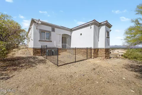Exterior - 1823 E Windrose Dr, Phoenix, AZ 85022 photo 8 of 12