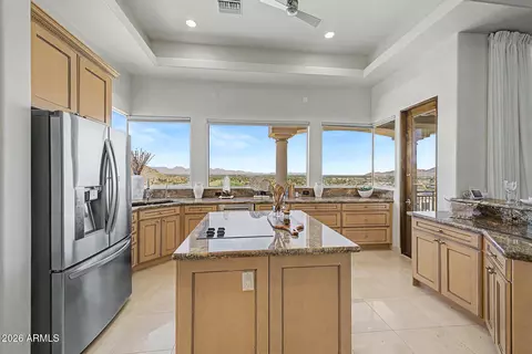 Kitchen - 1823 E Windrose Dr, Phoenix, AZ 85022 photo 6 of 11