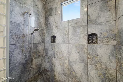 Bath - 1823 E Windrose Dr, Phoenix, AZ 85022 photo 4 of 9