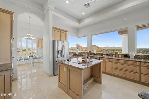 Kitchen - 1823 E Windrose Dr, Phoenix, AZ 85022 photo 5 of 11