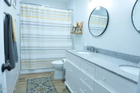 Bath - 3310 E Campbell Rd, Gilbert, AZ 85234 photo 5 of 7