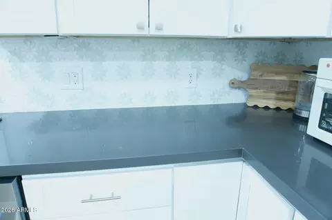 Kitchen - 3310 E Campbell Rd, Gilbert, AZ 85234 photo 4 of 5