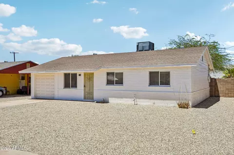 Exterior - 10258 N 18th Ave, Phoenix, AZ 85021 photo 5 of 6