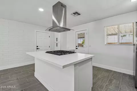 Kitchen - 10258 N 18th Ave, Phoenix, AZ 85021 photo 3 of 3
