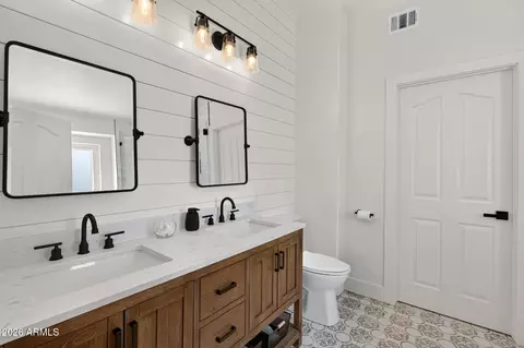 Bath - 1482 E Century Ave, Gilbert, AZ 85296 photo 3 of 4
