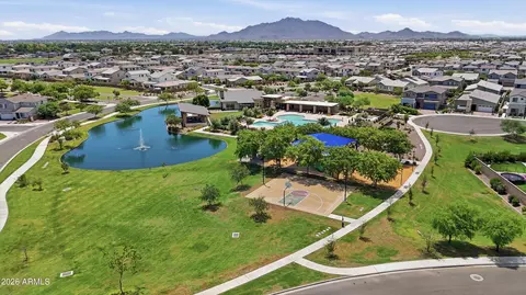 View/Area - 1421 E Donato Ct, Gilbert, AZ 85298 photo 3 of 6