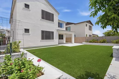 Exterior - 1421 E Donato Ct, Gilbert, AZ 85298 photo 2 of 6