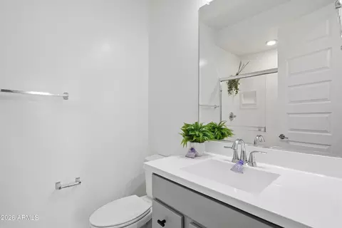 Bath - 1421 E Donato Ct, Gilbert, AZ 85298 photo 1 of 3