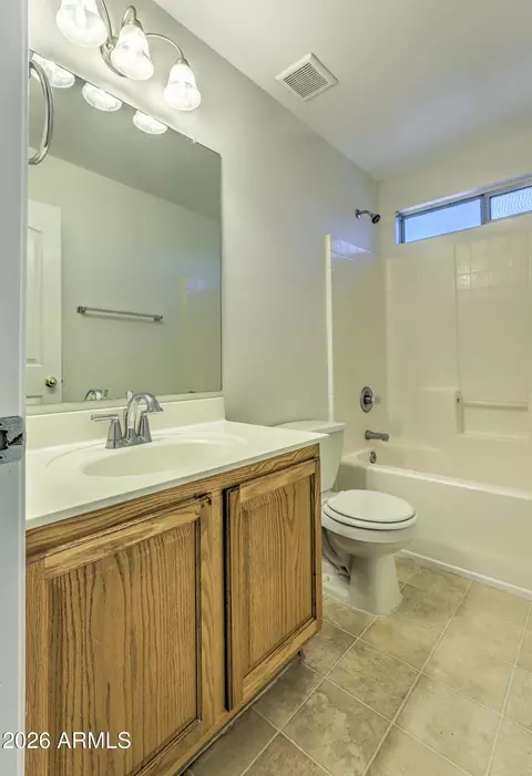 Bath - 2655 E Harrison Ct, Gilbert, AZ 85295 photo 3 of 3