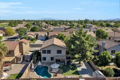View/Area - 1371 E Jasper Dr, Gilbert, AZ 85296 photo 2 of 7