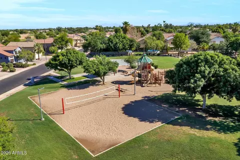View/Area - 1371 E Jasper Dr, Gilbert, AZ 85296 photo 5 of 7