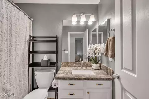 Bath - 1371 E Jasper Dr, Gilbert, AZ 85296 photo 3 of 5