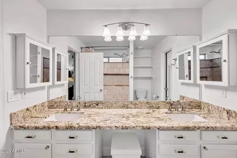 Bath - 1371 E Jasper Dr, Gilbert, AZ 85296 photo 4 of 5