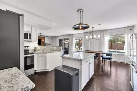 Kitchen - 1371 E Jasper Dr, Gilbert, AZ 85296 photo 2 of 5