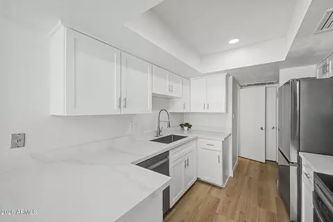 Kitchen - 1926 E Duke Dr, Tempe, AZ 85283 photo 2 of 3