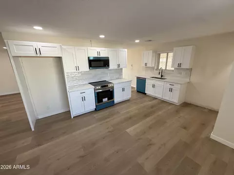 3117 W Pershing Ave, Phoenix, AZ 85029