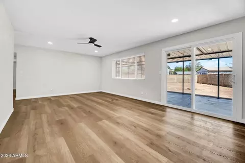 Living - 3117 W Pershing Ave, Phoenix, AZ 85029 photo 2 of 4