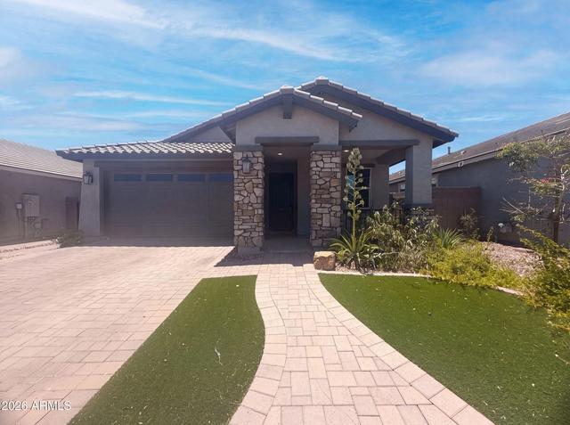 2831 W Rainbow Dr, San Tan Valley, AZ 85142