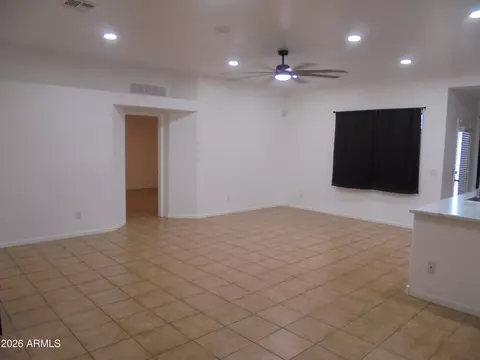 Living - 4204 S 78th Ln, Phoenix, AZ 85043 photo 4 of 5