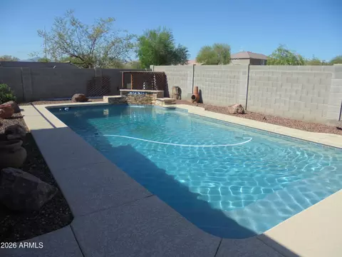 Exterior - 4204 S 78th Ln, Phoenix, AZ 85043 photo 4 of 4