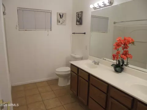 Bath - 4204 S 78th Ln, Phoenix, AZ 85043 photo 1 of 2