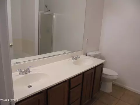 Bath - 4204 S 78th Ln, Phoenix, AZ 85043 photo 2 of 2