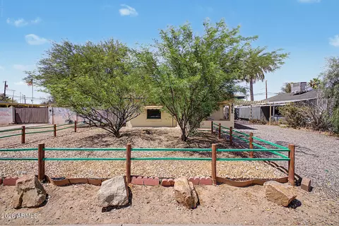 1642 E Glenrosa Ave, Phoenix, AZ 85016 photo 2