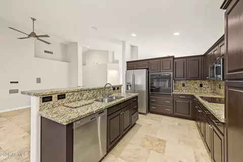Kitchen - 14444 S 8th St, Phoenix, AZ 85048 photo 4 of 5