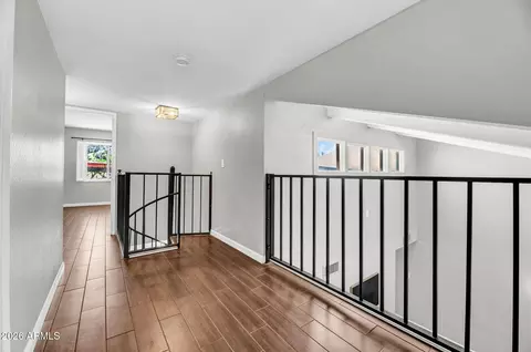 Entry Way - 7 E Loma Ln, Phoenix, AZ 85020 photo 1 of 1