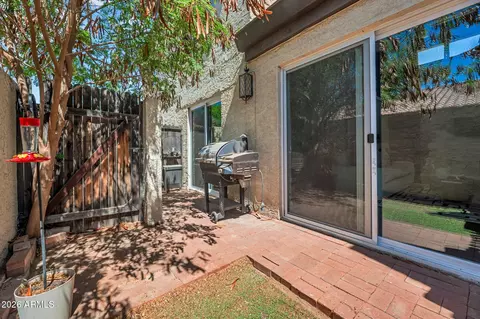 Exterior - 7 E Loma Ln, Phoenix, AZ 85020 photo 3 of 4