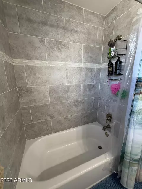 Bath - 3916 W Aster Dr, Phoenix, AZ 85029 photo 5 of 5