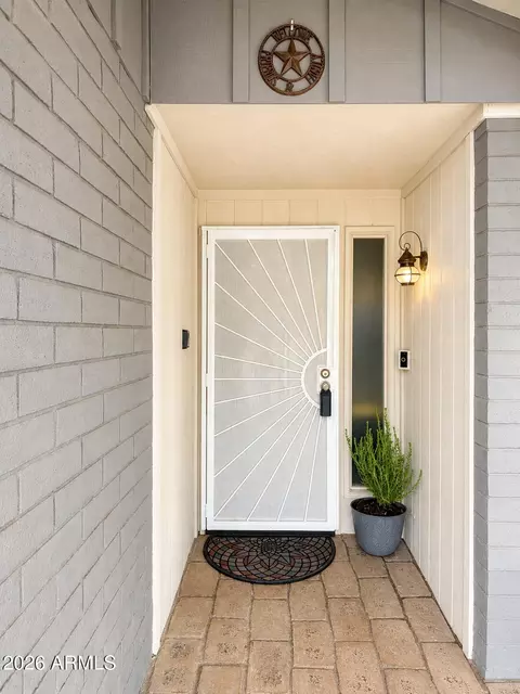 Exterior - 3916 W Aster Dr, Phoenix, AZ 85029 photo 4 of 11