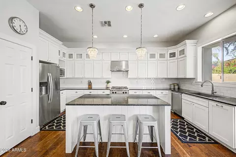 Kitchen - 2975 E Comstock Dr, Gilbert, AZ 85296 photo 2 of 5